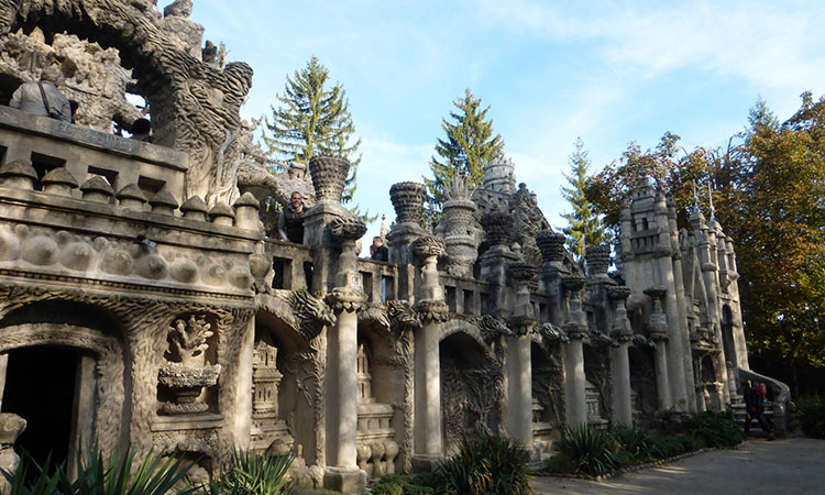 Patience et persévérance - Le Palais du facteur cheval