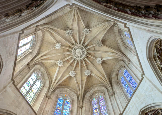 Voûtes d'une cathédrale
