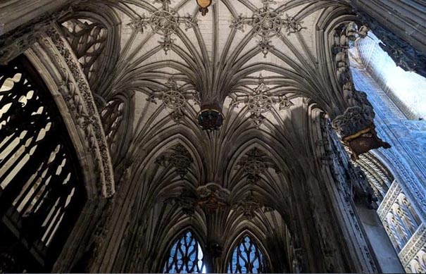 Voûtes d'une cathédrale