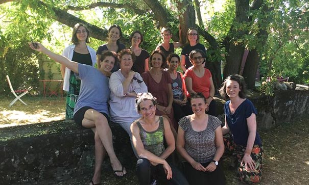 Participantes au stage de méditation en Drôme avec Marie-Caroline de Baecque
